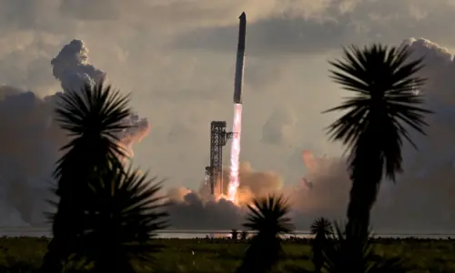 SpaceX's Starship megarocket makes orbital debut deploying Starlinks before early ending