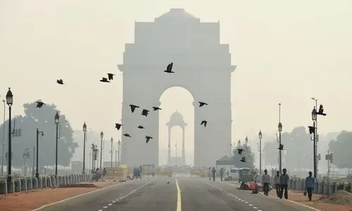 New Delhi to ban construction for six weeks to tackle air pollution