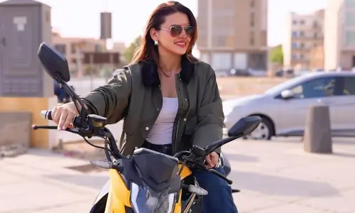 Zara Noor Abbas thinks Pakistani cinema needs to deliver good films before asking fans for support