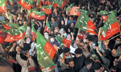 PTI MNA rejects ‘pressure tactics’, backs protest march plan PTI MNA rejects ‘pressure tactics’, backs protest march plan
