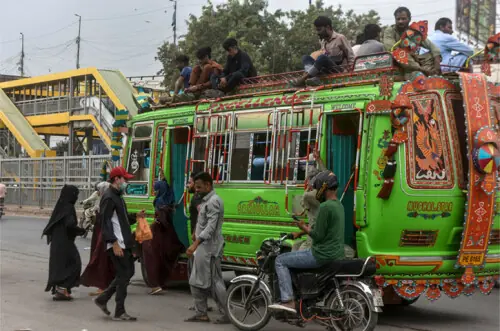 Commuters in Karachi reel from unauthorised bus fare hikes Commuters in Karachi reel from unauthorised bus fare hikes