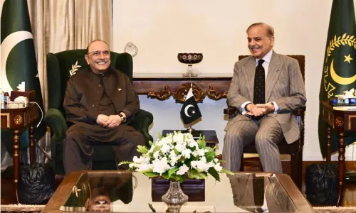 Emergency looms over KP as Centre-PTI rift widens