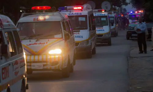 Newborn dead, seven injured after van falls into canal near Jaranwala Newborn dead, seven injured after van falls into canal near Jaranwala