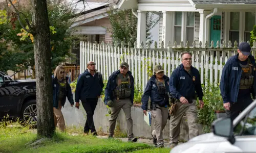 Federal agents search home of Trump critic Ilhan Omar Federal agents search home of Trump critic Ilhan Omar