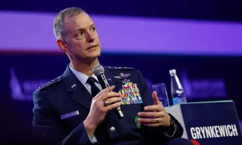 Nato warns Russia of tough response to any attack Nato warns Russia of tough response to any attack