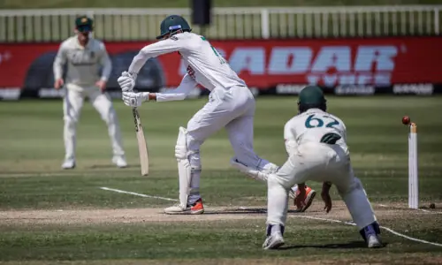 Hazlewood takes six as Australia beat SA in 1st Test Hazlewood takes six as Australia beat SA in 1st Test