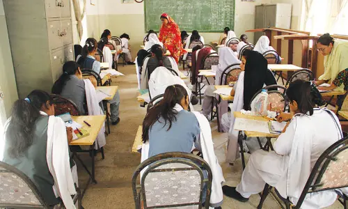 Private schools in Balochistan threaten contempt plea over fee ban Private schools in Balochistan threaten contempt plea over fee ban