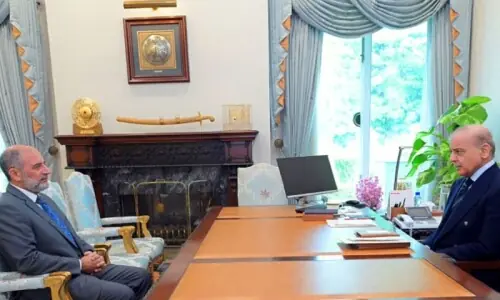 Makkah Alliance sec-gen meets PM Shehbaz, briefs premier on defence cooperation Makkah Alliance sec-gen meets PM Shehbaz, briefs premier on defence cooperation
