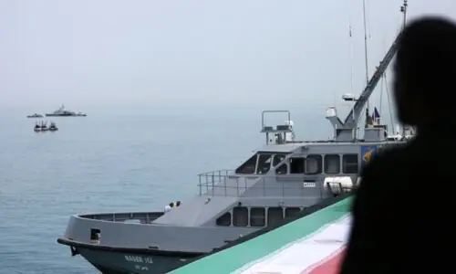 IRGC threatens to sink US warships approaching Strait of Hormuz