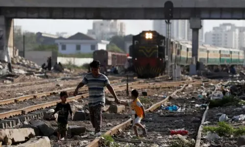 Editorial: While the govt celebrates economic stabilisation, Pakistanis are suffering from deprivation