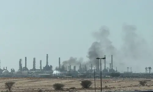 Houthis vow more attacks on Saudi airports, oil facilities after claiming they targeted Aramco