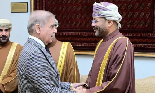 Omani FM meets PM Shehbaz, commends Pakistan's 'sustained diplomatic efforts' for regional peace Omani FM meets PM Shehbaz, commends Pakistan's 'sustained diplomatic efforts' for regional peace