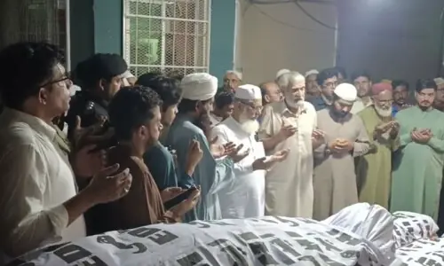 Five members of household found dead in Karachi's Bin Qasim home laid to rest
