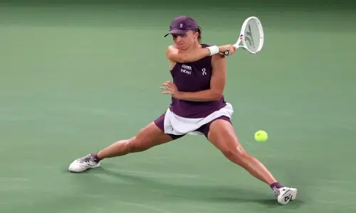 Iga Swiatek moves into Wuhan Open semi-finals Iga Swiatek moves into Wuhan Open semi-finals
