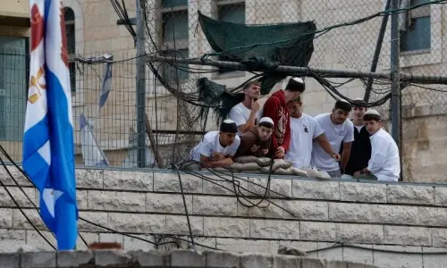 Israeli settlers attack European diplomats, beat up French mayor