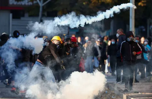 Violence grips Albania as PM refuses to quit Violence grips Albania as PM refuses to quit