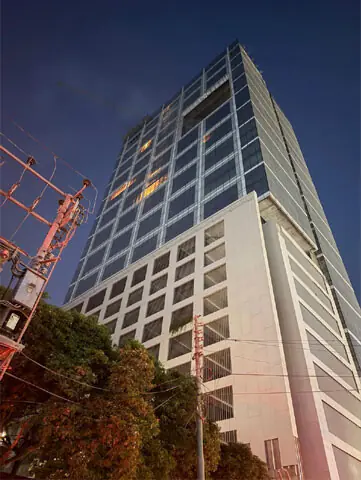 Fire breaks out in under-construction Clifton high-rise Fire breaks out in under-construction Clifton high-rise