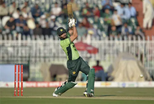 Two moments of madness cost SL as Pakistan win tri-series opener after Salman ton