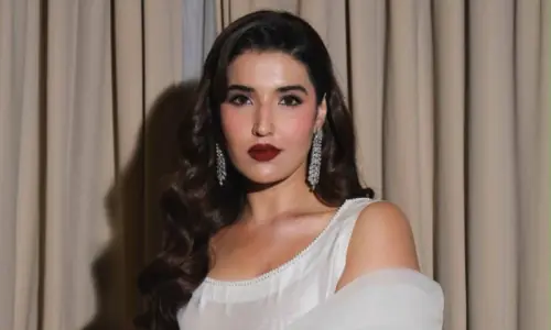 Hareem Farooq recounts not having anything to wear 2 hours before Mango Jutt premiere