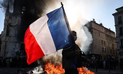 Police 'lost control' during French protests, says interior minister