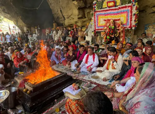 Hinglaj Mata shrine hosts Durga Ashtami prayers Hinglaj Mata shrine hosts Durga Ashtami prayers