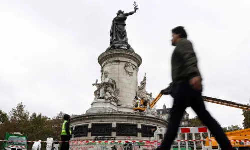 France hands out swift verdicts in fast-track justice after riots