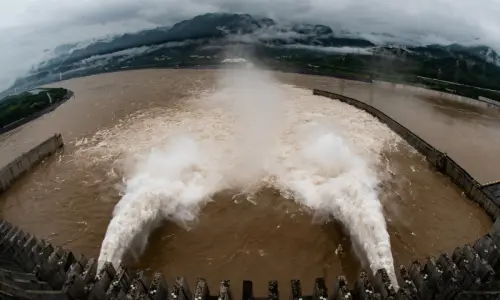 China bets on manufactured water, and wants to sell it to the world