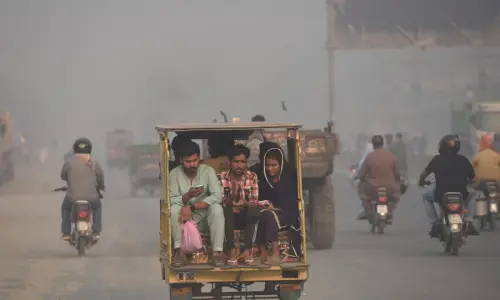 Lahore tops global pollution ranking as air quality turns &lsquo;hazardous&rsquo;