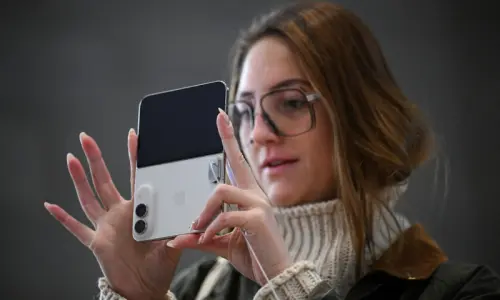 Apple launches into foldable market as iPhone Duo sales begin Apple launches into foldable market as iPhone Duo sales begin