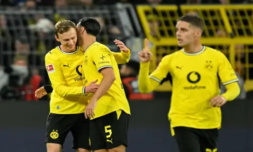 Beier late show sends Dortmund top of Bundesliga Beier late show sends Dortmund top of Bundesliga