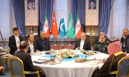 Pezeshkian urges 'regional unity' in meeting with Makkah pact countries in Tehran