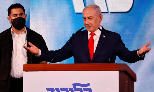Netanyahu and rival each claim mandate after tight Israel election