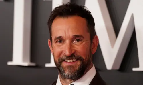 Actor Noah Wyle named People magazine's 'sexiest man alive'