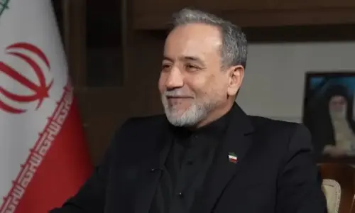 Iran, intermediaries mulling potential implementation of Hormuz plan 'in even less than a week': Araghchi