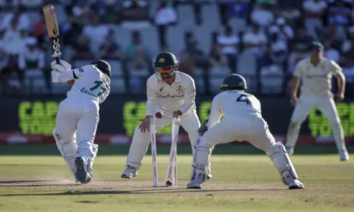 Starc, Lyon leave South Africa reeling
