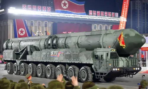 US, South Korea, Japan vow 'complete' North Korea denuclearisation