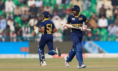 Kamindu Mendis blitz sets Pakistan 326 to win in tri-series final Kamindu Mendis blitz sets Pakistan 326 to win in tri-series final