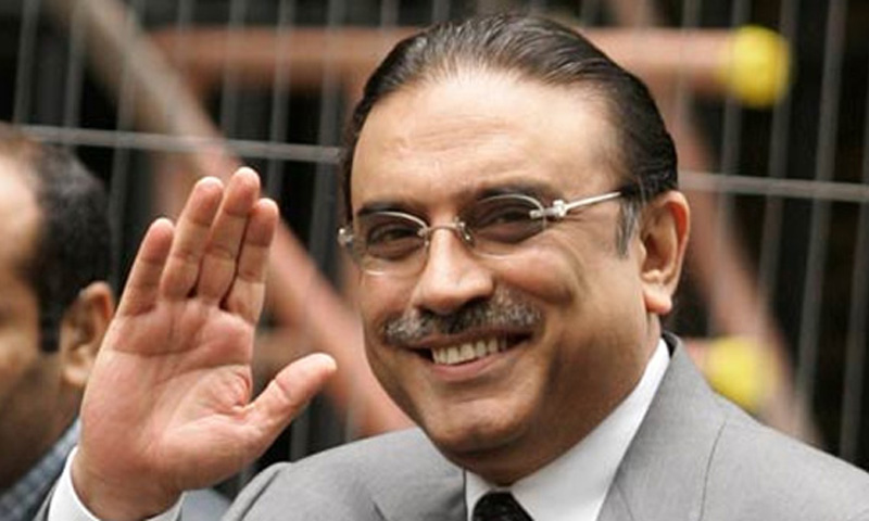 The court was also informed that former president had not complied with the court's earlier order after which the bench hearing the case issued another summons for Zardari to appear before it on Oct 29. — File Photo