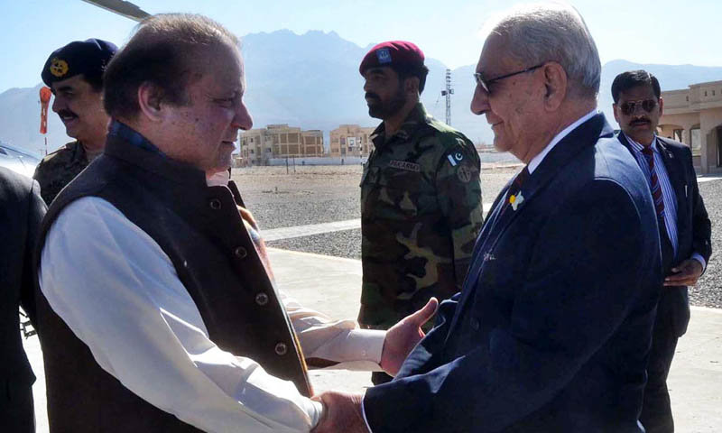 Governor Balochistan Muhammad Khan receives Prime Minister Nawaz Sharif on his arrival at Quetta Airport on Thursday. – Photo by Online