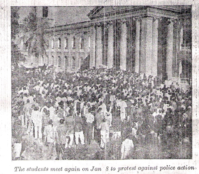  A newspaper photo of Democratic Students Federation members protesting against the government at Karachi’s DJ Science College in 1953. 