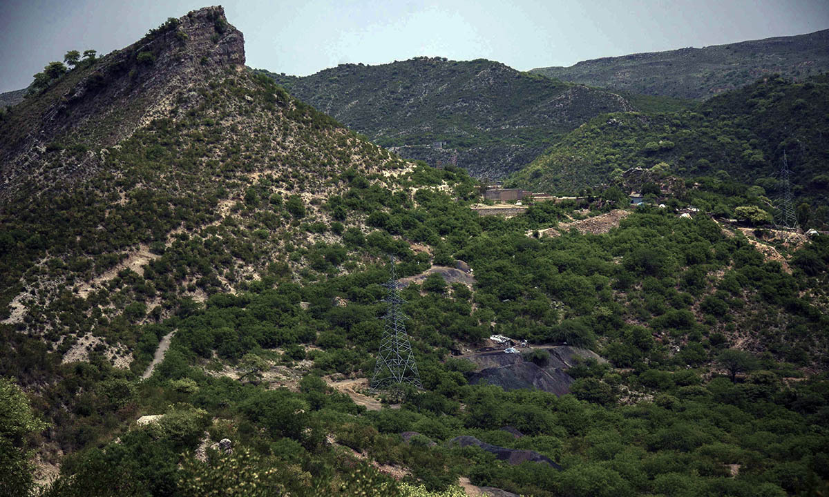 Hills which contain coal are seen in Choa Saidan Shah, Punjab province, April 29, 2014.  — Photo by Reuters