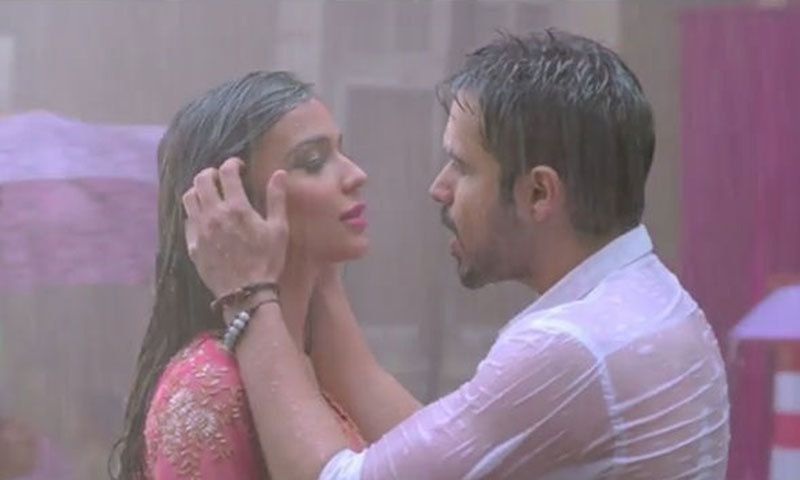 Screenshot from the song video, ‘Tere Ho Ke Rahenge’