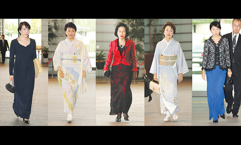 Abe names five women to Japan’s new cabinet - Newspaper - DAWN.COM