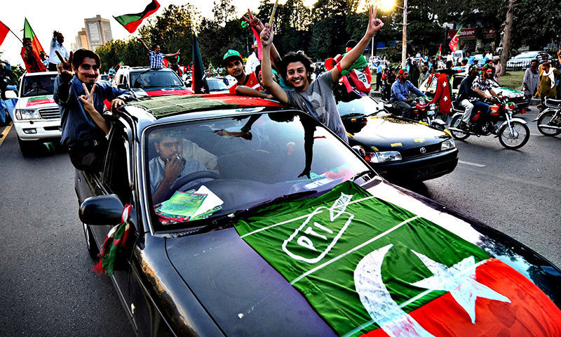 دھرنے کی کامیابی، کارکن سوشل میڈیا استعمال کریں، پی ٹی آئی - Pakistan ...