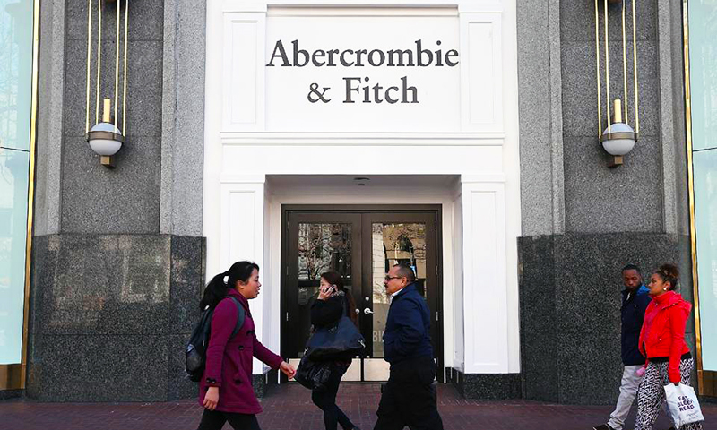 ایمبر کرومبی اینڈ فچ کمپنی کے ایک اسٹور کا منظر۔ —. فائل فوٹو اے ایف پی