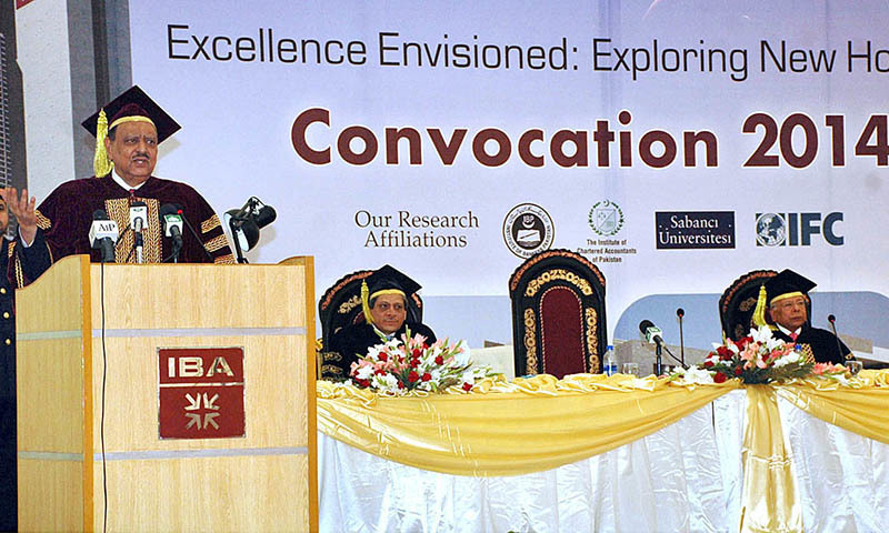 President Mamnoon Hussain addressing at Convocation 2014 of IBA at Karachi University. &mdash; APP