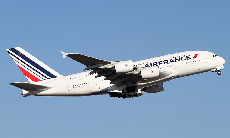 Air France plane takes off - Creative Commons
