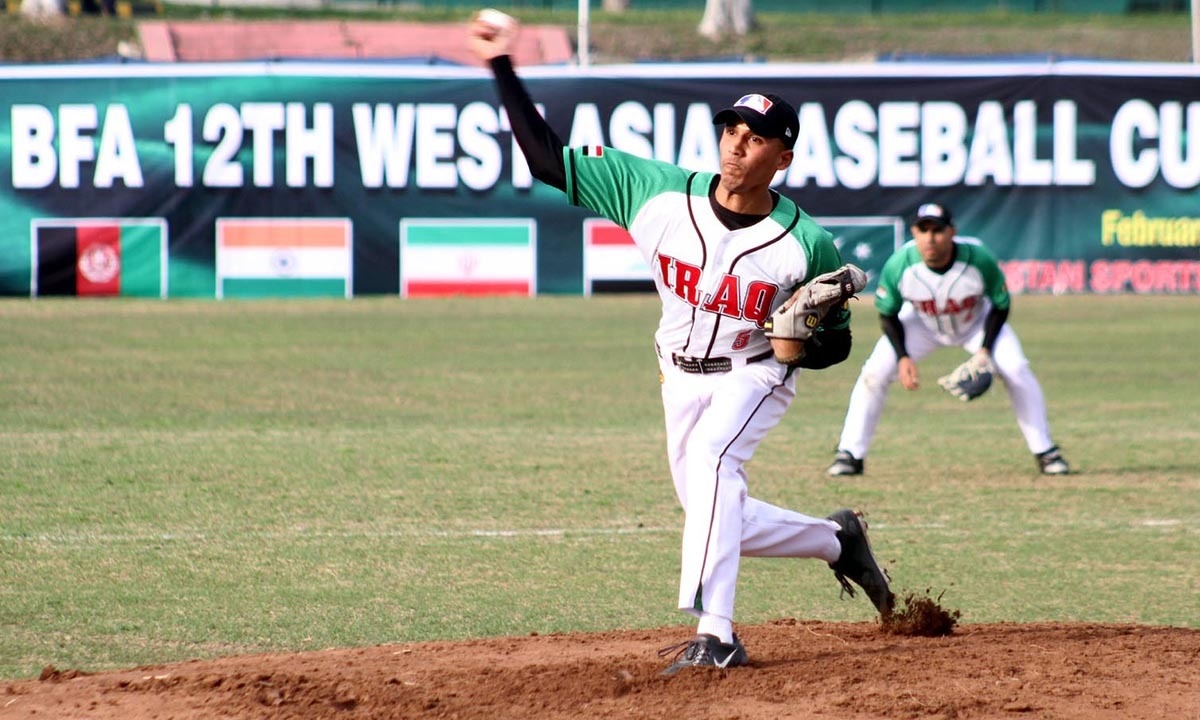 عراق کا ایک کھلاڑی ایکشن میں۔