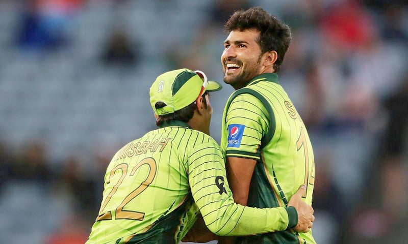 سہیل خان نے اے بی ڈی ویلیئرز کی اہم وکٹ لے کر پاکستان کی جیت پر مہر ثبت کردی۔ تصویر بشکریہ آئی سی سی