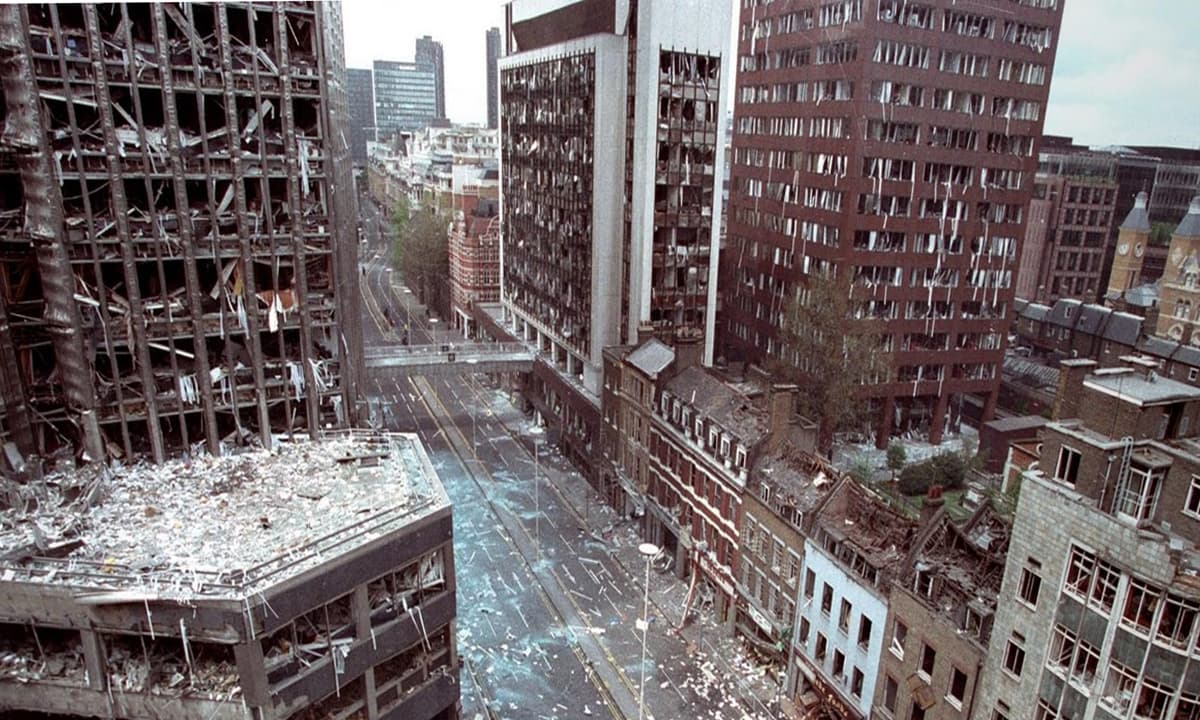 30 years of iconic images The fallout of disasters and wars (II) World